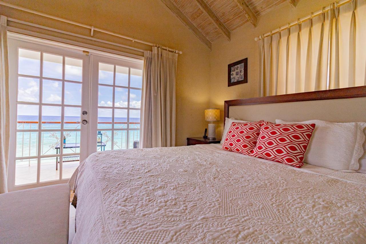 Bianca Bay 3 Bedroom West Coast Beach Front Villa 圣詹姆斯 外观 照片